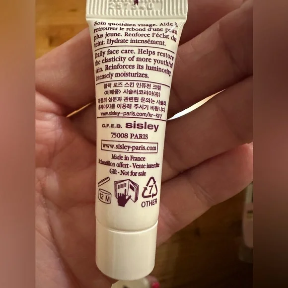 Sisley Black Rose Skin Infusion Cream Deluxe Sample‎ .13oz, 4ml New without Box - Picture 2 of 5